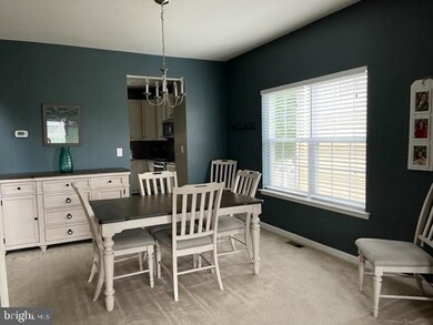 2129 Larkspur Ct, Pennsburg, PA 18073 - photo 5