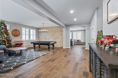 2915 E Quenton St-6