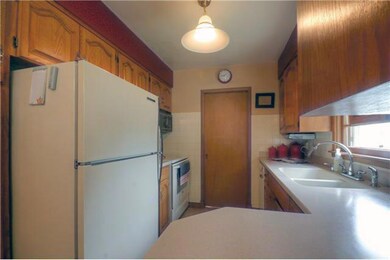 4023 39th Place, Des Moines, IA 50310 - photo 3