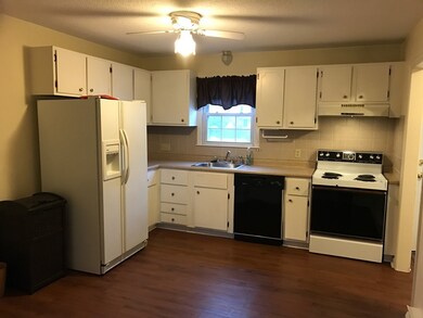 177 Pleasant Valley St unit D, Methuen, MA 01844 - photo 4