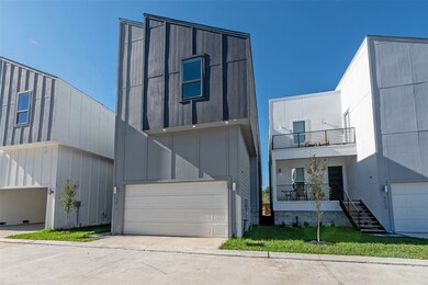 5618 Savyon Dr, Houston, TX 77091 - photo 3