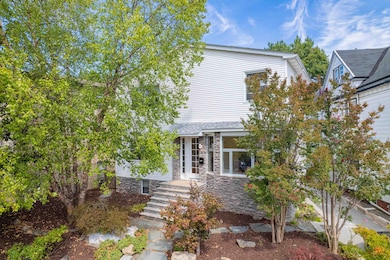 51 W 48th St, Bayonne, NJ 07002 - photo 2