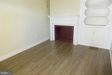 172 S 2nd St, Chambersburg, PA 17201 - photo 4