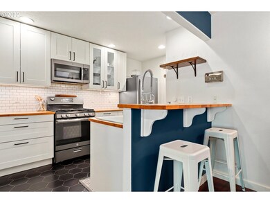 1117 NE Palmblad Dr, Gresham, OR 97030 - photo 6