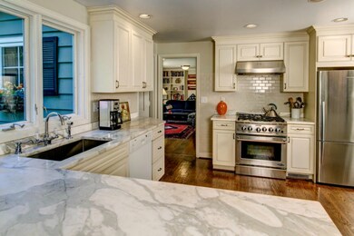 3868 W Mercer Way, Mercer Island, WA 98040 - photo 4