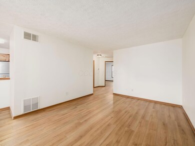 715 Milcrest Dr, Marysville, OH 43040 - photo 6