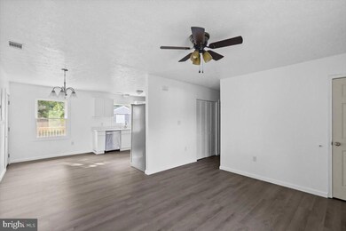 213 Broad Ave, Winchester, VA 22602 - photo 5