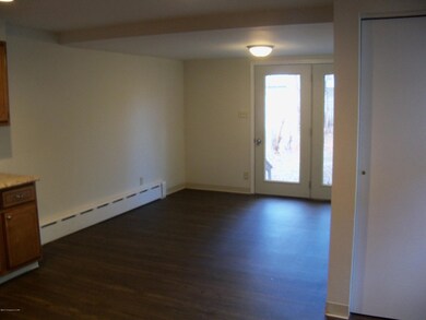 402 Schuyler Ave, Kingston, PA 18704 - photo 5