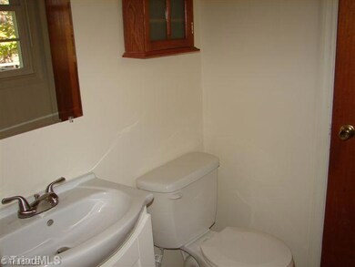 1585 Cliffwood Dr, Asheboro, NC 27205 - photo 7