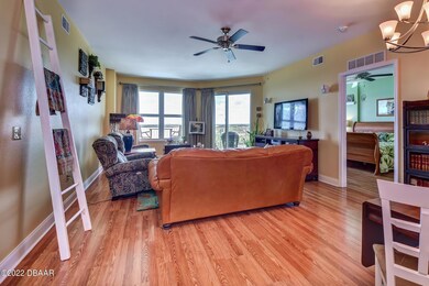 4-Living-Room-Area