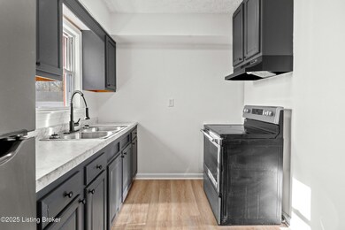 1274 Lipps Ln, Louisville, KY 40219 - photo 6