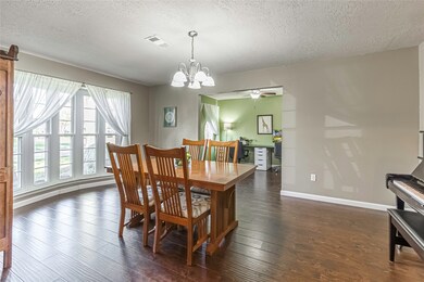 201 Stonehenge Ln, Friendswood, TX 77546 - photo 4