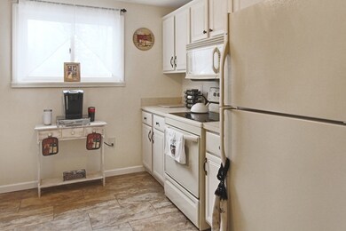 656 High St unit 206, Clinton, MA 01510 - photo 3