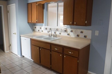 10344 W Caron Dr, Sun City, AZ 85351 - photo 7