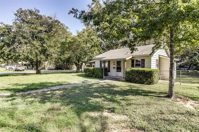 401 Turner St, Cleburne, TX 76033 - photo 2