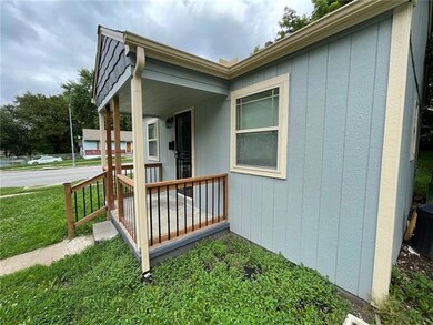 7101 Walrond Ave, Kansas City, MO 64132 - photo 4