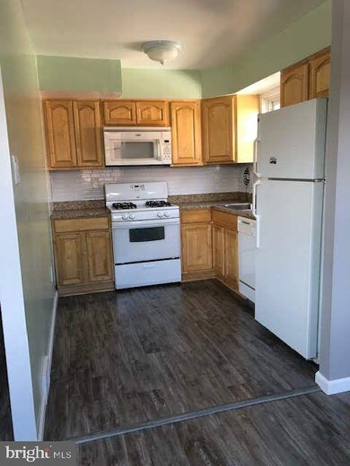 9874 Lackland Dr, Philadelphia, PA 19114 - photo 2