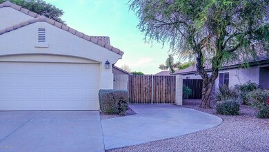 3 Car Garge & 10 ft Gate