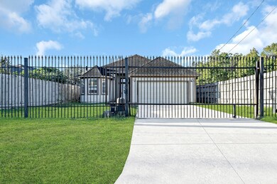 3506 Caplin St, Houston, TX 77026 - photo 3