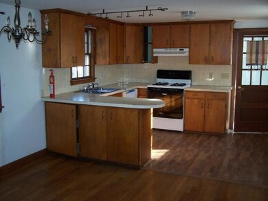 20 Hamblin Hill Rd, Yarmouth, MA 02675 - photo 2