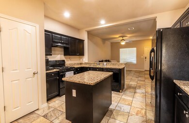 13550 Bradford St, Horizon City, TX 79928 - photo 5