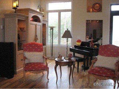 Light and Airy w/Glass Galore