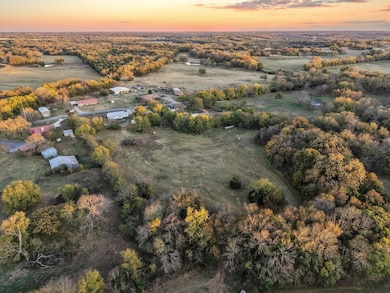 469 Dugan Chapel Rd, Bells, TX 75414 - photo 5