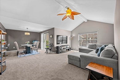 48713 Chelmsford Ct unit 127, Chesterfield, MI 48047 - photo 4