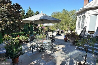 12803 Misty Creek Ln, Fairfax, VA 22033 - photo 2