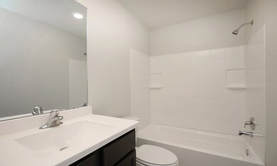 10654 Lost Maples Dr, Cleveland, TX 77328 - photo 3