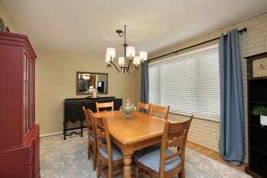 2030 Plymouth Ln unit 4, Northbrook, IL 60062 - photo 4