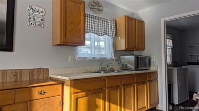 2167 Woodruff Ave, Warren, MI 48091 - photo 6