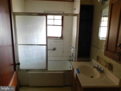 14 Fox St, Berkeley Springs, WV 25411 - photo 5