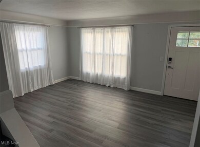 1719 E 300th St, Wickliffe, OH 44092 - photo 6