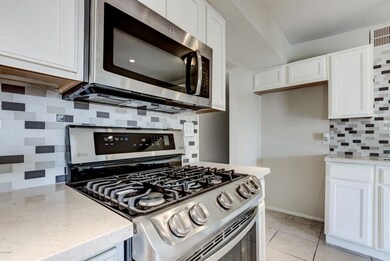 1341 W 6th Dr-16