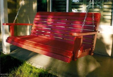 Adorable patio swing