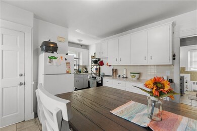 56 Middleton Ave unit 2, Newport, RI 02840 - photo 4