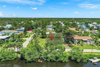 .29 ACRE DOUBLE/CORNER LOT! GULF-ACCESS BOAT DOCKS