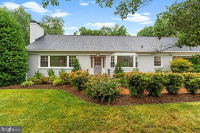 2507 Stirrup Ln, Alexandria, VA 22308 - photo 2