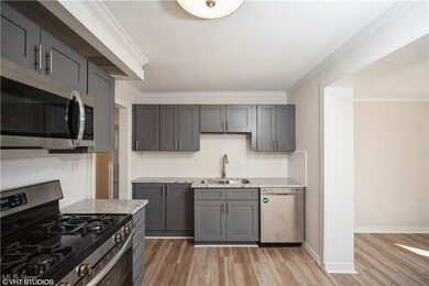 26350 Oriole Ave, Euclid, OH 44132 - photo 5