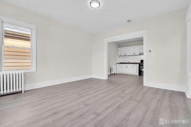 375 Delavan St, New Brunswick, NJ 08901 - photo 4