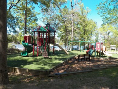 652 Cherry Hills Dr, Huntsville, TX 77340 - photo 4