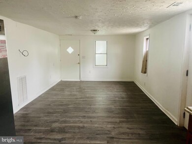 224 Elizabeth Ave, Brooklyn, MD 21225 - photo 3