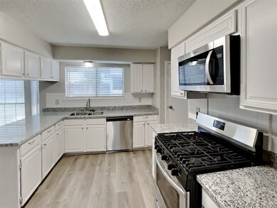 8111 Silver Fir Dr, Houston, TX 77095 - photo 5