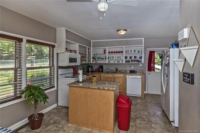 484 Onteora Blvd, Asheville, NC 28803 - photo 5