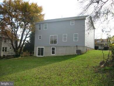 18 E Overlea Ave, Baltimore, MD 21206 - photo 2