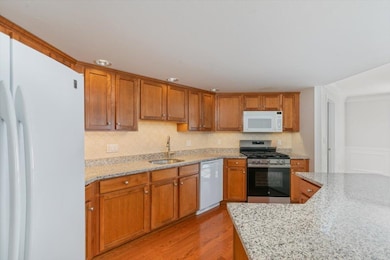 Well Apponted Kitchen With Large Island