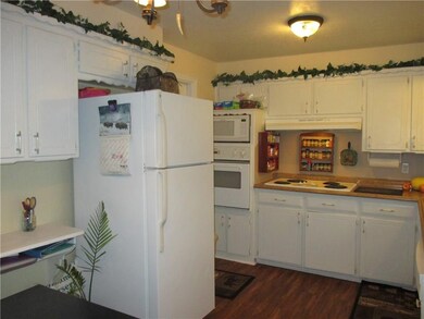 Kitchen (View 1 of 5)