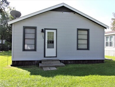 504 Beaugh Rd  - 2 BR/ 1 BA Cottage.  Vinyl siding