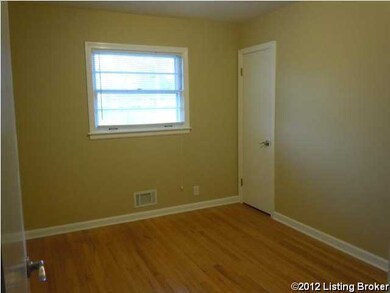 9200 Hudson Ln, Louisville, KY 40291 - photo 7